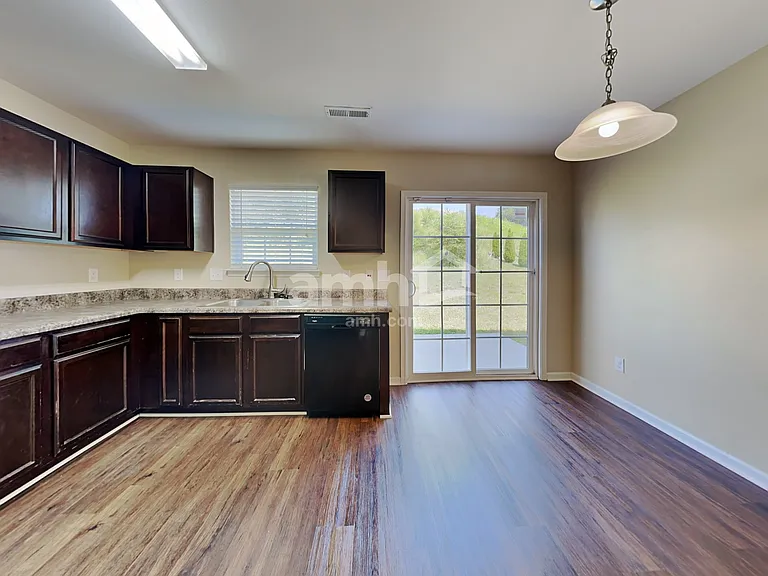 145 Mount Olivet Dr — Photo 5