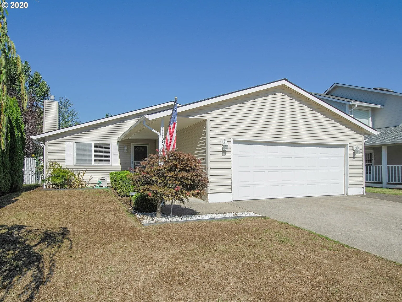 14308 NE 90th St photo 1