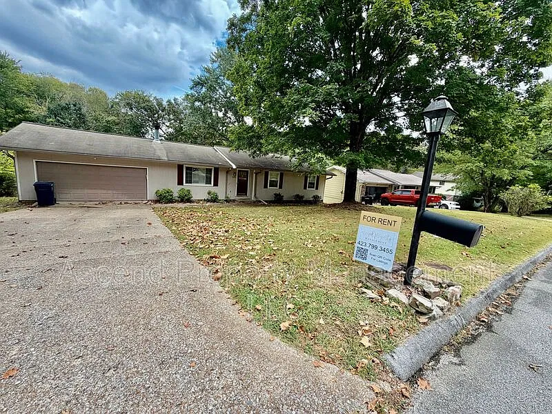 3 bed, 2.0 bath, 1530 sqft, $1,895 — Photo 1