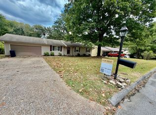 5428 Country Village Dr, Ooltewah, TN 37363