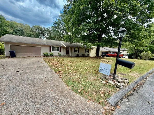 5428 Country Village Dr, Ooltewah, TN 37363