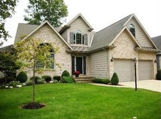 21760 Gatehouse Ln, Rocky River, OH 44116