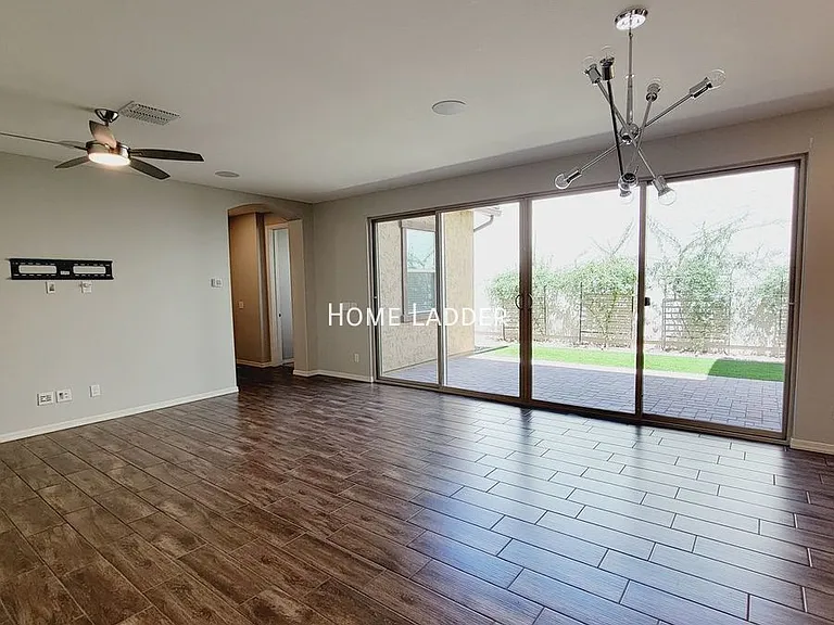 4333 E Dennisport Ave — Photo 3