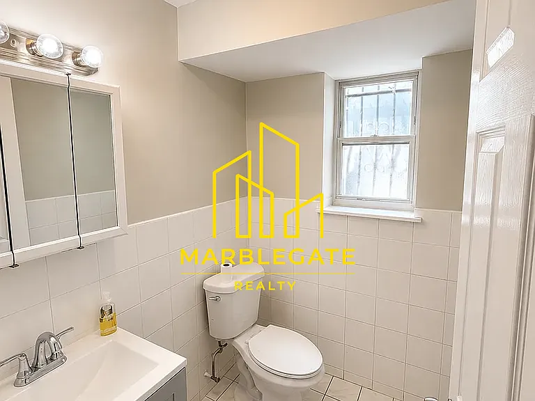509 S 19th St #11 — Photo 8