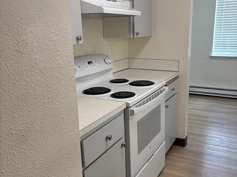 Treaty Rock Apartments — Photo 12