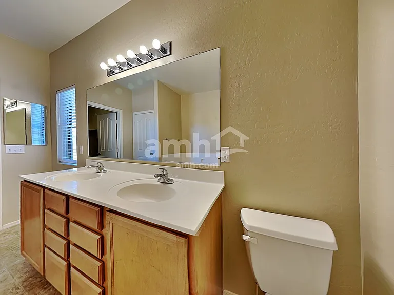 2548 W Spencer Run — Photo 13