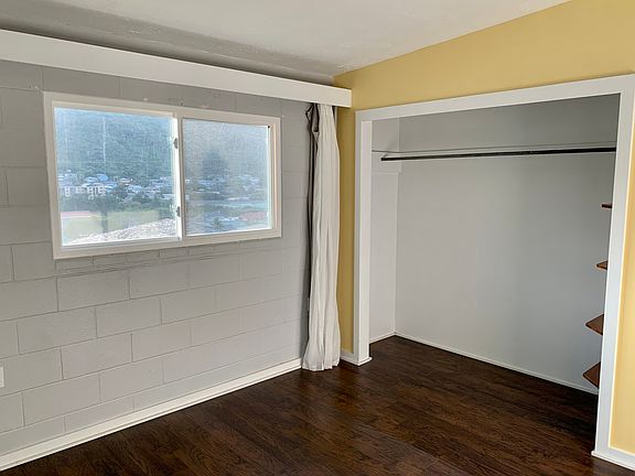 2nd image of 2182A Palolo Ave