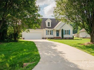 1083 Elljoy Ln, Salisbury, NC 28146