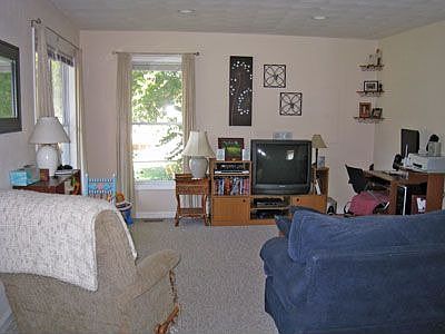 2nd image of 611 Circle Dr