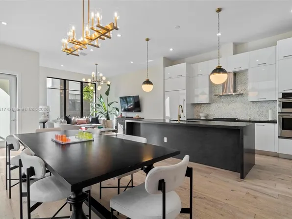 4482 NW 80th Ave, Doral, FL 33166