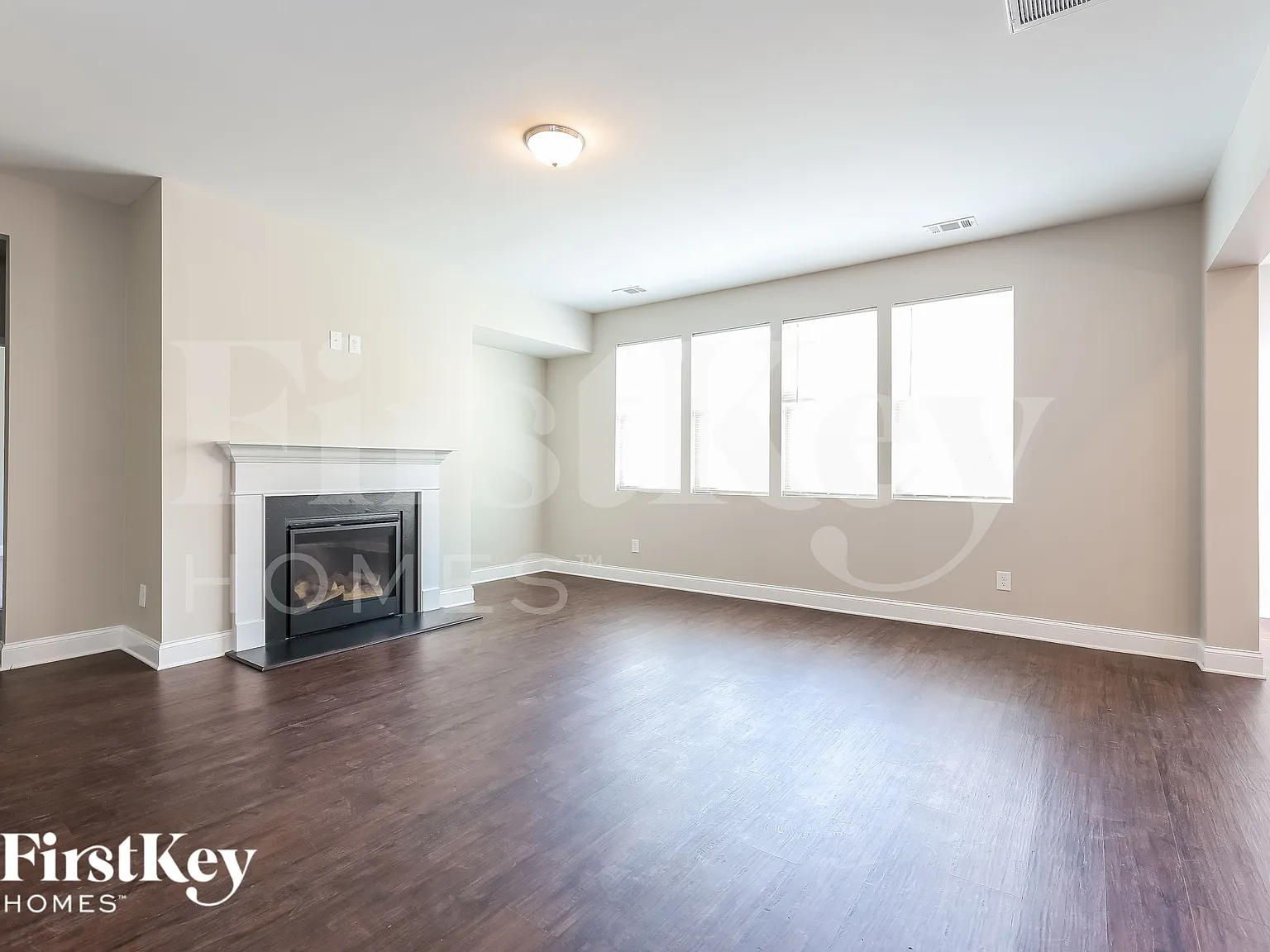 5 bed, 4.0 bath, 3548 sqft, $2,615 — Photo 3