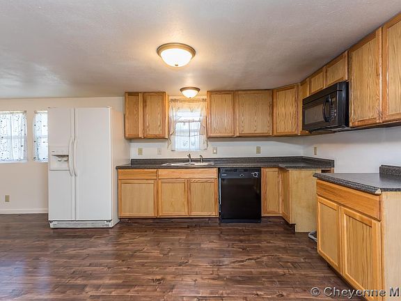 5th image of 209 Chestnut Ave