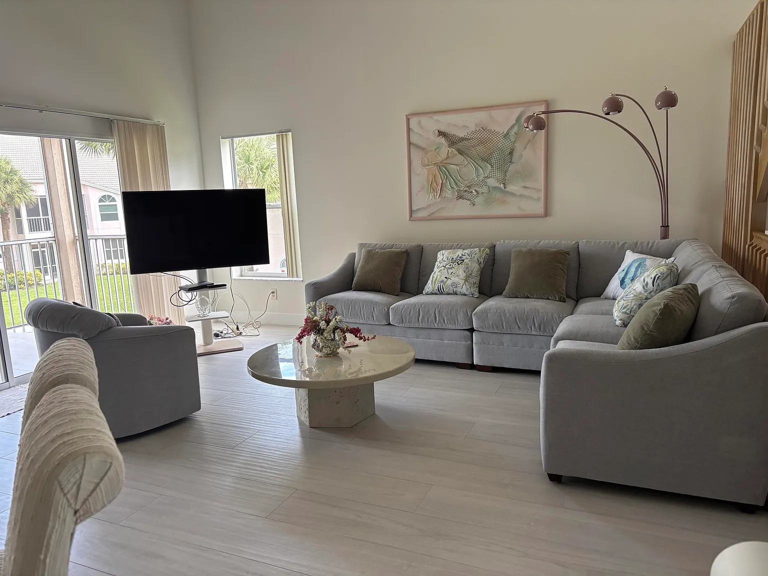 2 bed, 2.0 bath, 1346 sqft, $7,000 — Photo 3