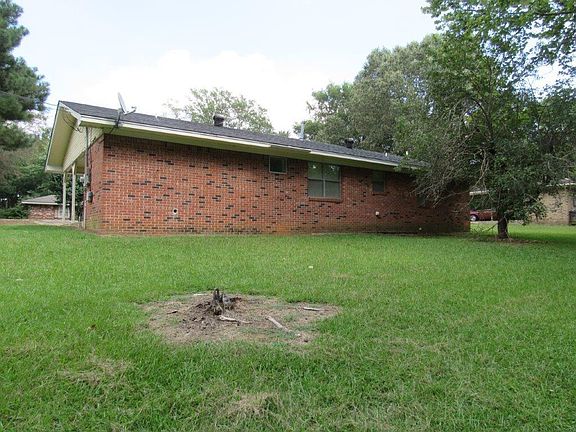 2nd image of 105 S Central Dr