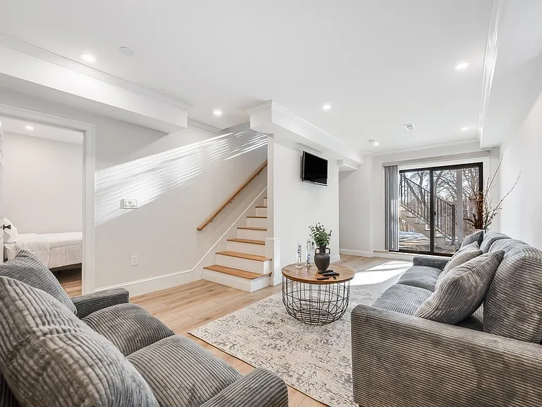 34 Perthshire Rd #34 — Photo 19