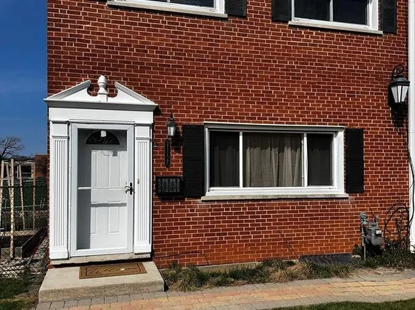 2112 Saint Johns Ave APT F, Highland Park, IL 60035