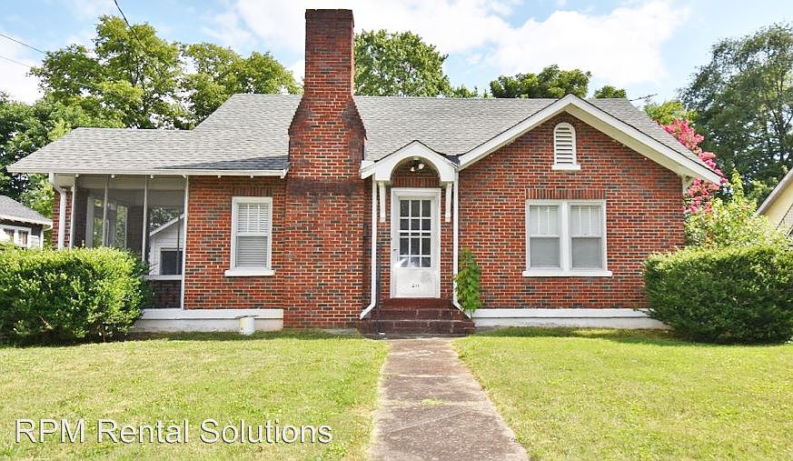 1st image of 211 W Kingwood Dr