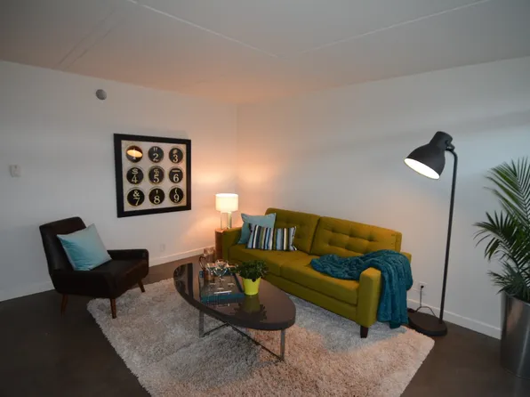 Glass Flats, 910 10th Ave E APT 303, Seattle, WA 98102