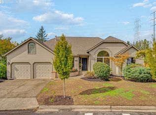 883 NW Silverado Dr, Beaverton, OR 97006