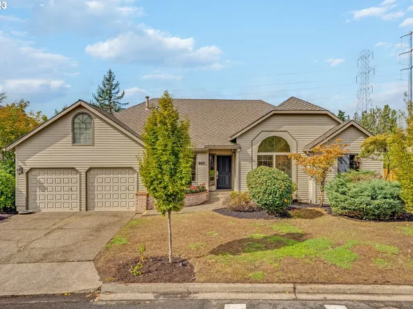 883 NW Silverado Dr, Beaverton, OR 97006