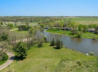 105 Oak Ln, Dixon, IL 61021