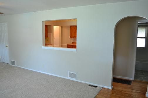 4th image of 8573 Engler Ave