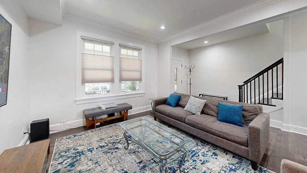 520 Jefferson St NW — Photo 3
