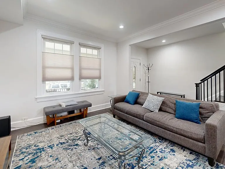 520 Jefferson St NW — Photo 3