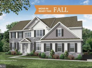 16 Old Moss Ln, Carlisle, PA 17013