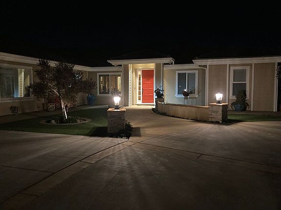 4th image of 4550 N Clubhouse Dr