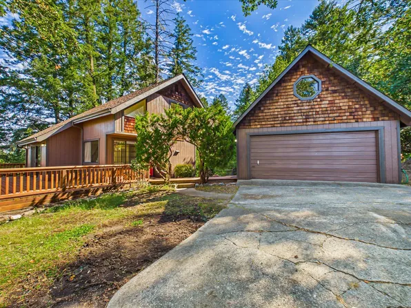 731 Maple Ln, Garberville, CA 95542