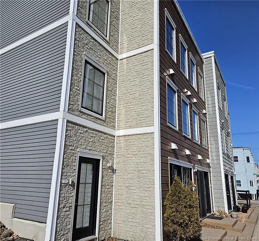 2 bed, 2.5 bath, 1430 sqft, $1,850 — Photo 3