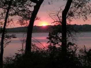 100 Pleasant Ln, Springville, TN 38256