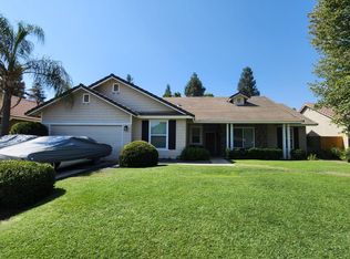 235 W Huntsman Ave, Reedley, CA 93654