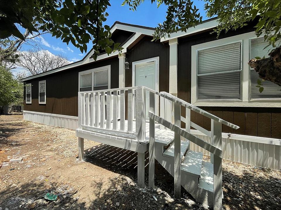 1st image of 131 Donna Dr