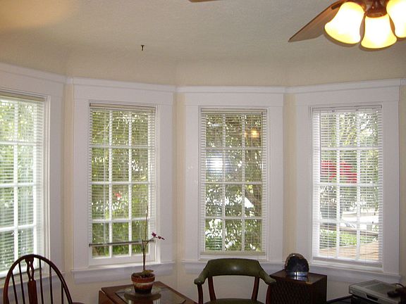 Living Room Bay Windows