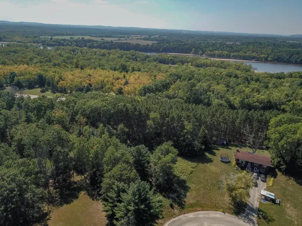 S Fur Dr, Wisconsin Dells, WI 53965