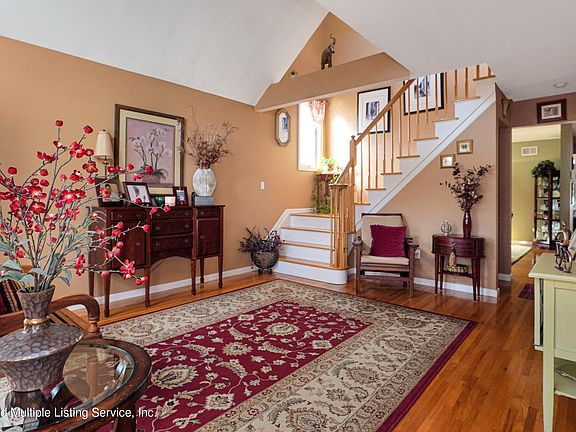 5th image of 776 Craig Ave