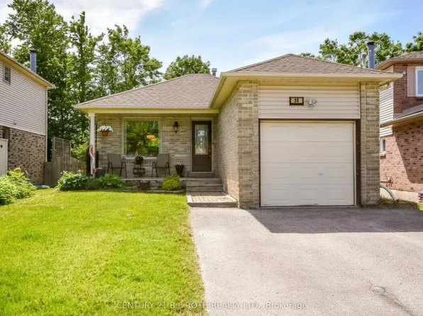 24 Pae Dr, Barrie, ON L4N 7N7
