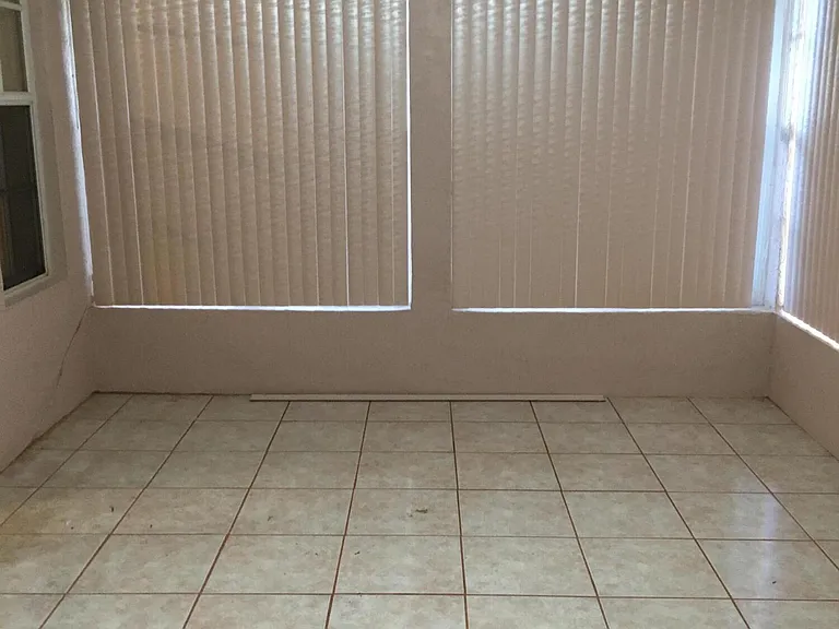 1538 SW Neptune Ave — Photo 17