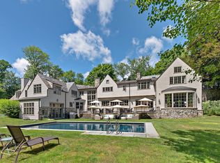 33 Bedford Center Rd, Bedford Hills, NY 10507