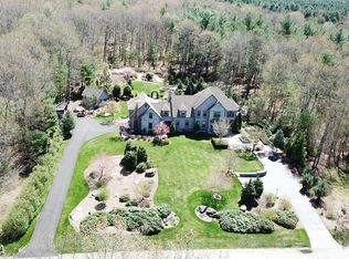 82 Duck Pond Dr, Groton, MA 01450