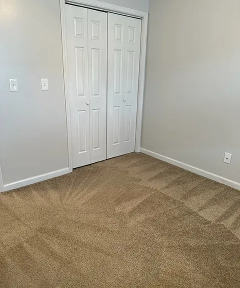 Sleepy Hollow Townhomes — Photo 17