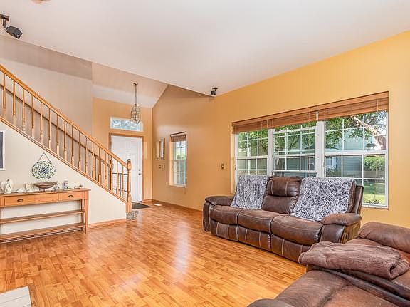 4th image of 1440 White Pine Ln