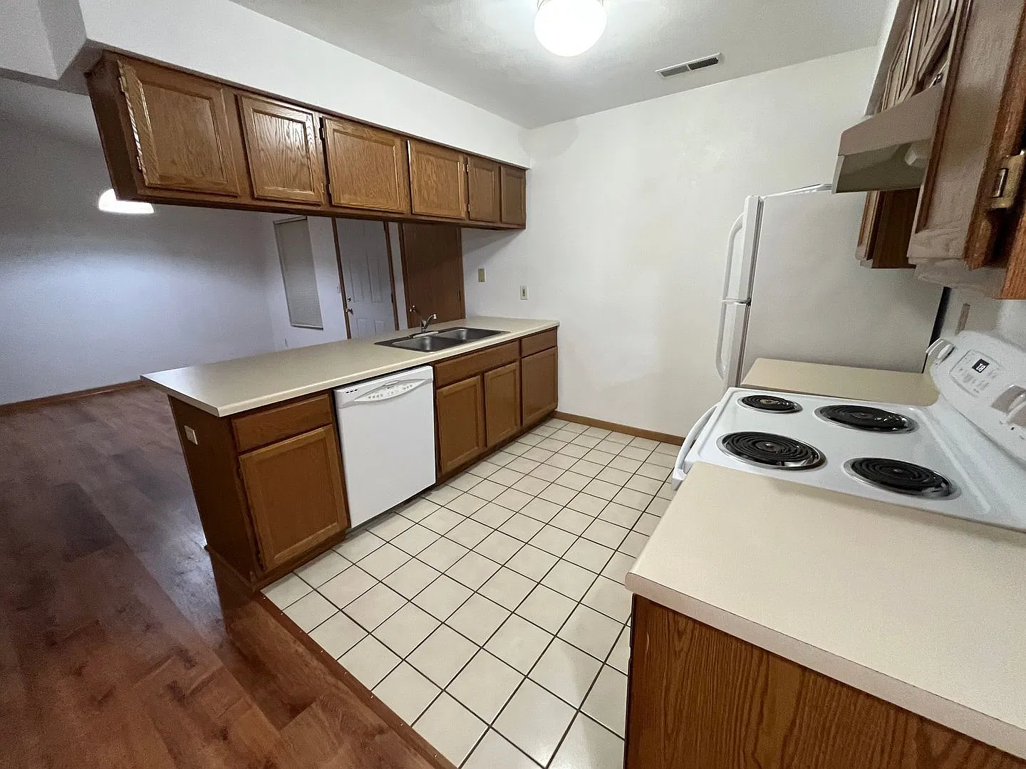 Pine Meadow Pkwy 4980 — Photo 1