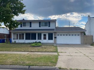 26246 Colman Dr, Warren, MI 48091