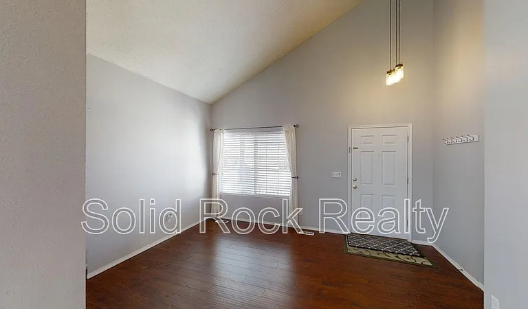 8175 Saint Helena Dr — Photo 9