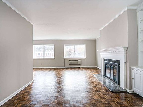 2nd image of 111 7th St #G10
