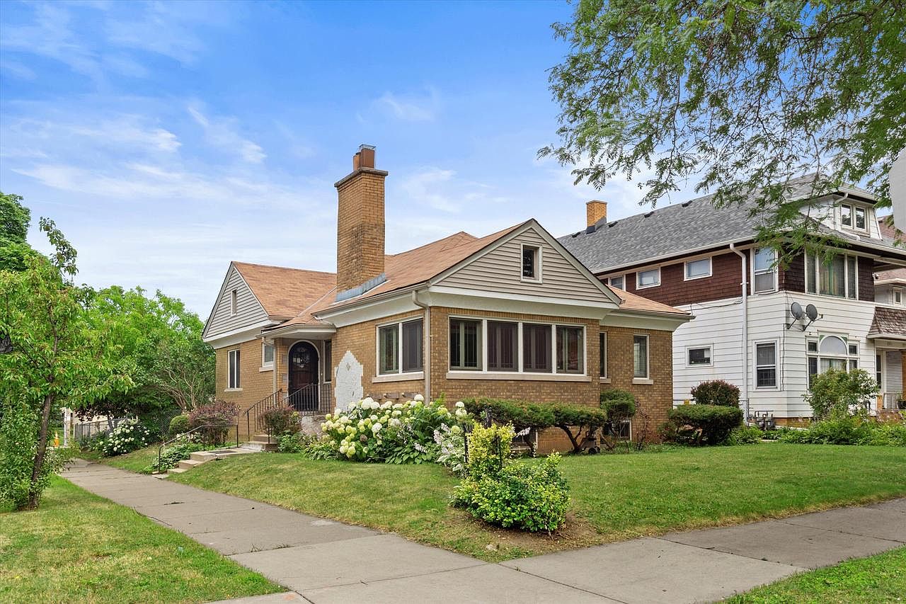 4929 West Locust STREET, Milwaukee, WI 53210 | Zillow