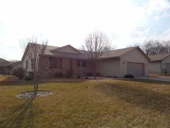 1st image of 4401 White Oak Dr